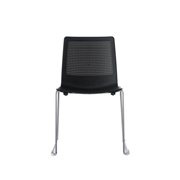 Silla Feel de Dile Office como asiento confidente con respaldo perforado y transpirable