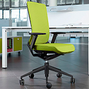 Silla de oficina verde pistacho TNK 500 de Actiu